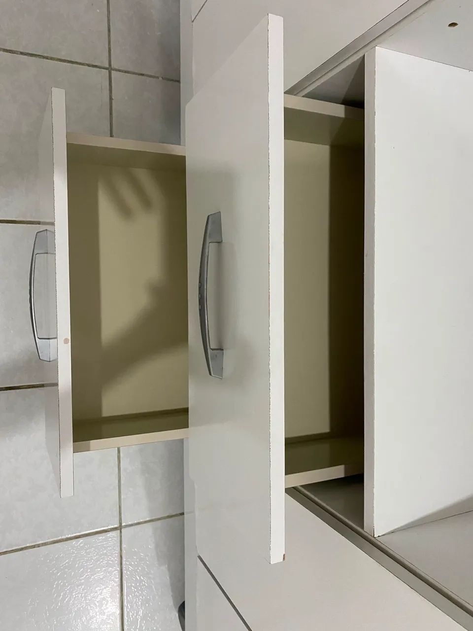 Guarda Roupa 4 Portas + 2 Gavetas - Foto 3