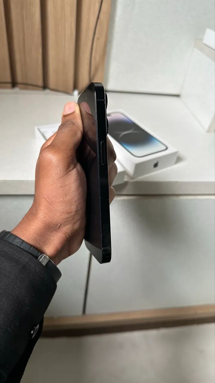 IPhone 14 Pro 256 giga cor preta - Foto 4