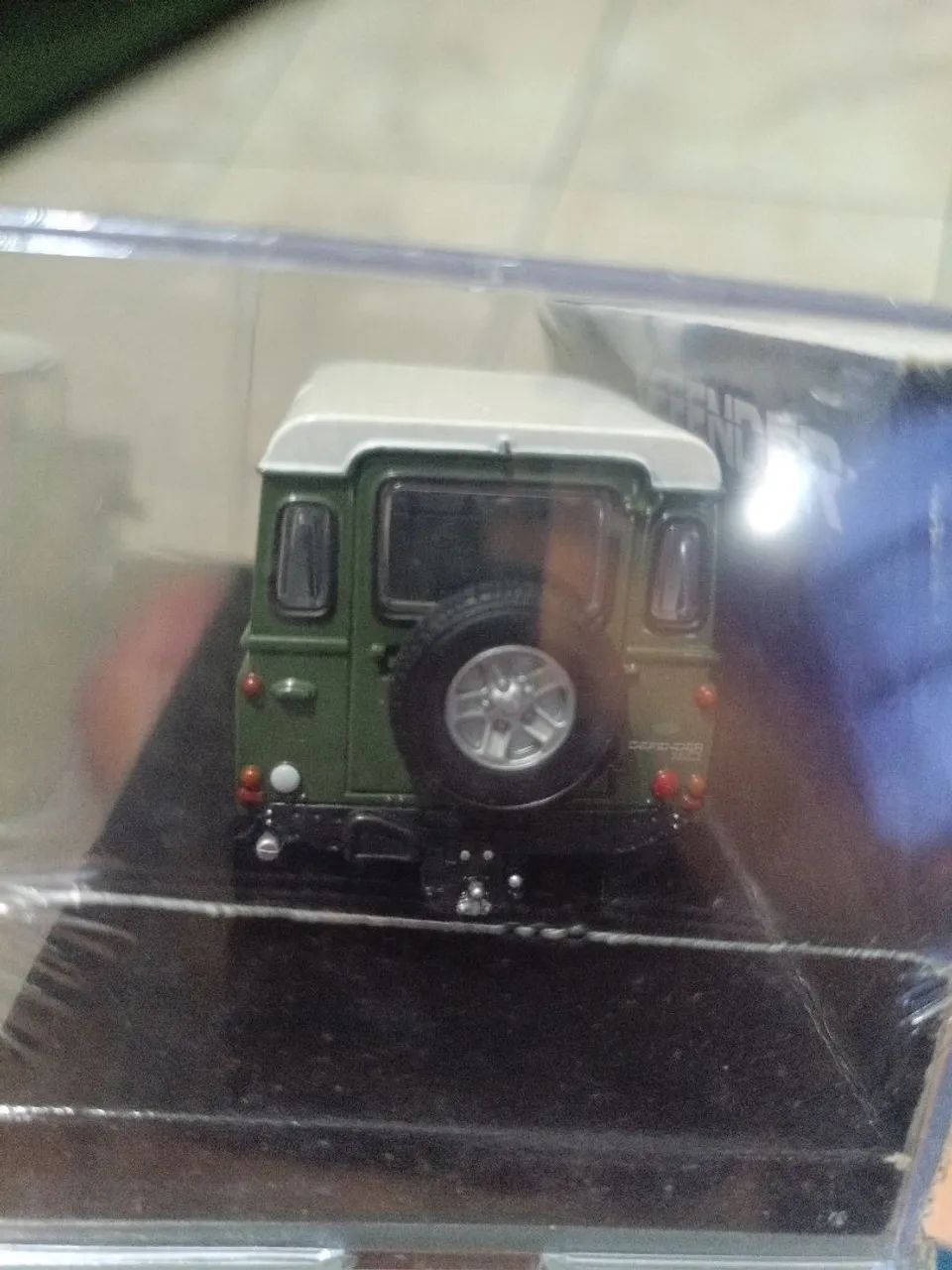 Miniatura Land Rover Defender 110 Ed. Limitada 1:43 Importado  - Foto 3