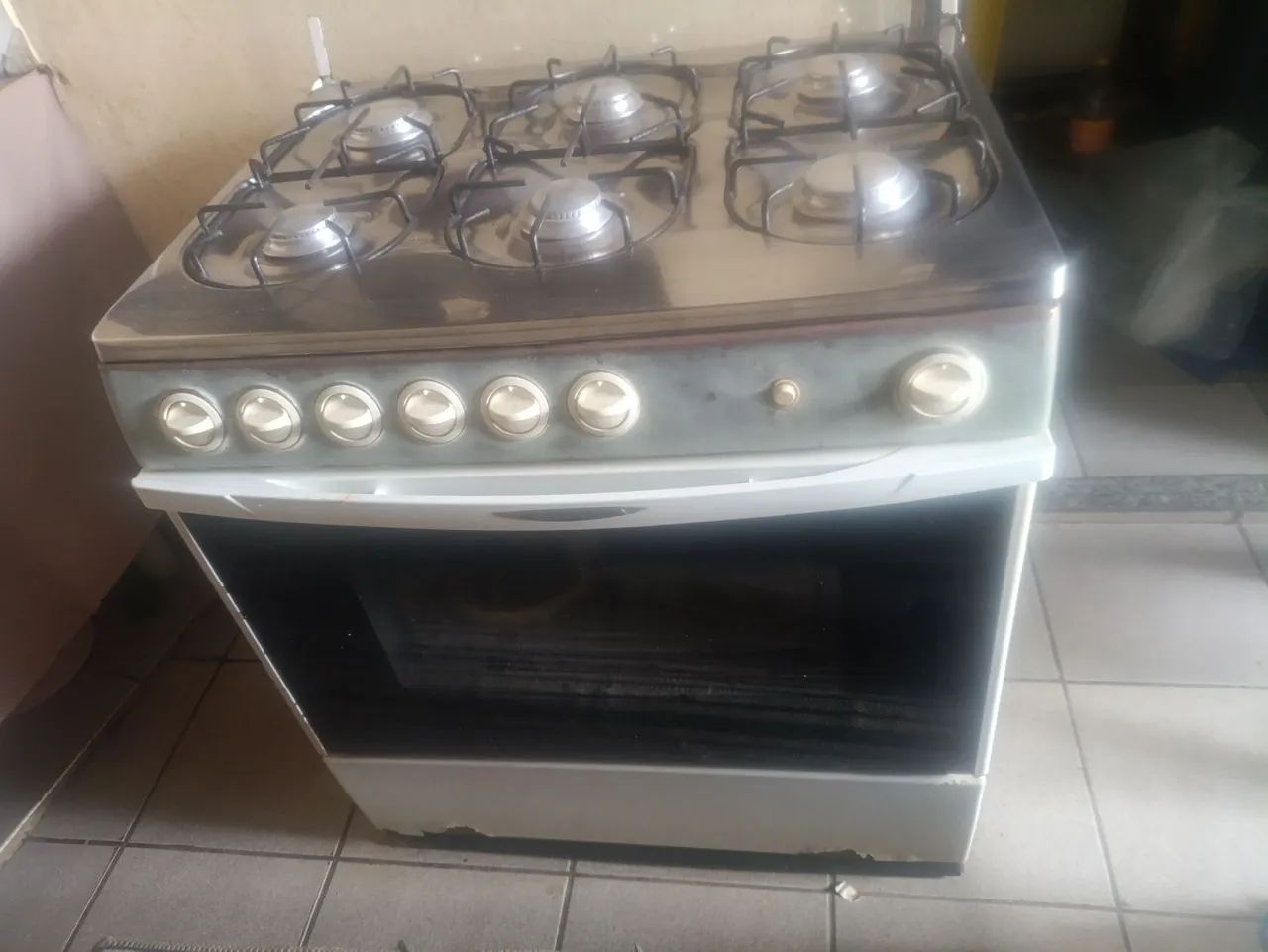 Fogão 6 bocas consevado - Foto 4