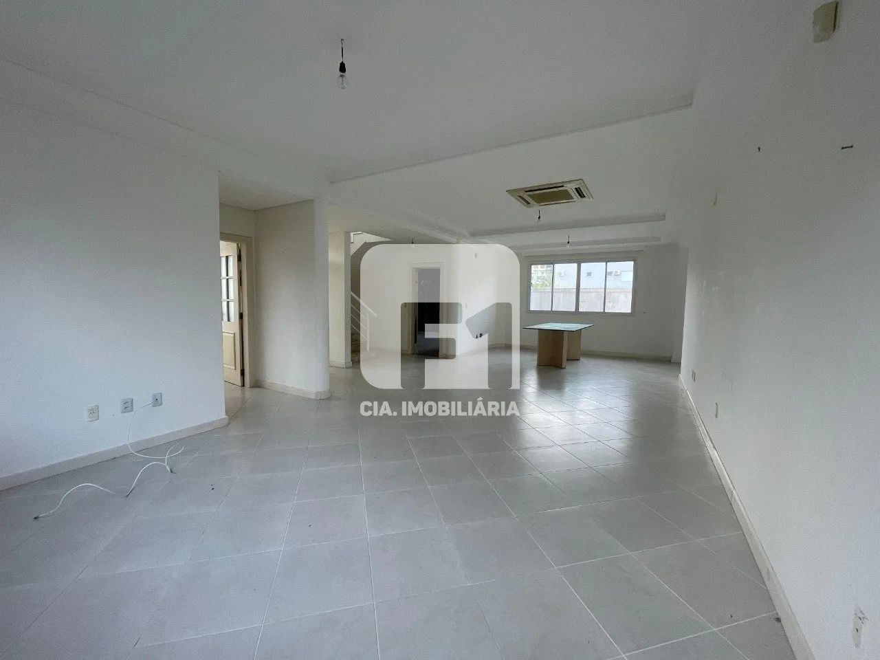 Casa de 4 quartos semi mobiliada em Jurerê - Foto 4