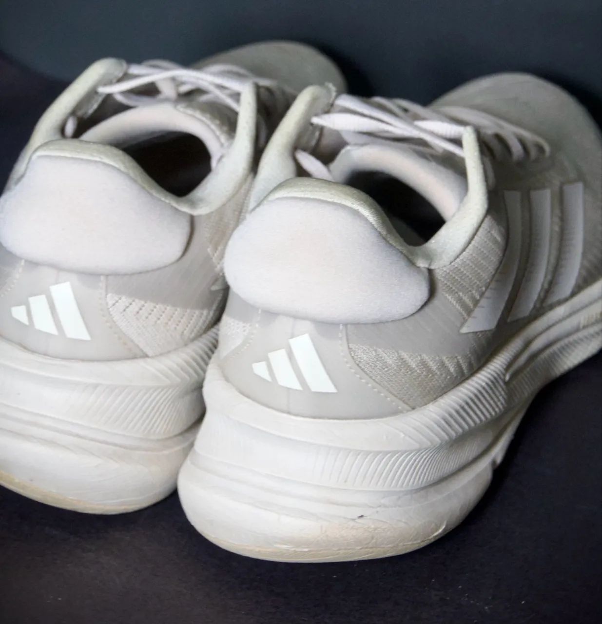 Tênis original adidas bege  - Foto 3