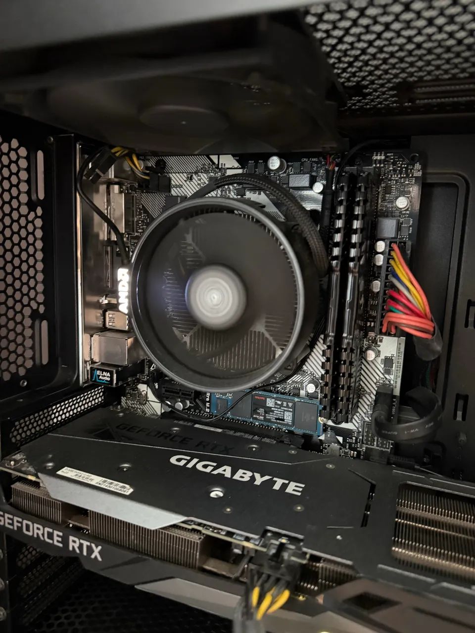 Pc Gamer Ryzen 7 2700 RTX 3060ti 32GB RAM - Foto 2
