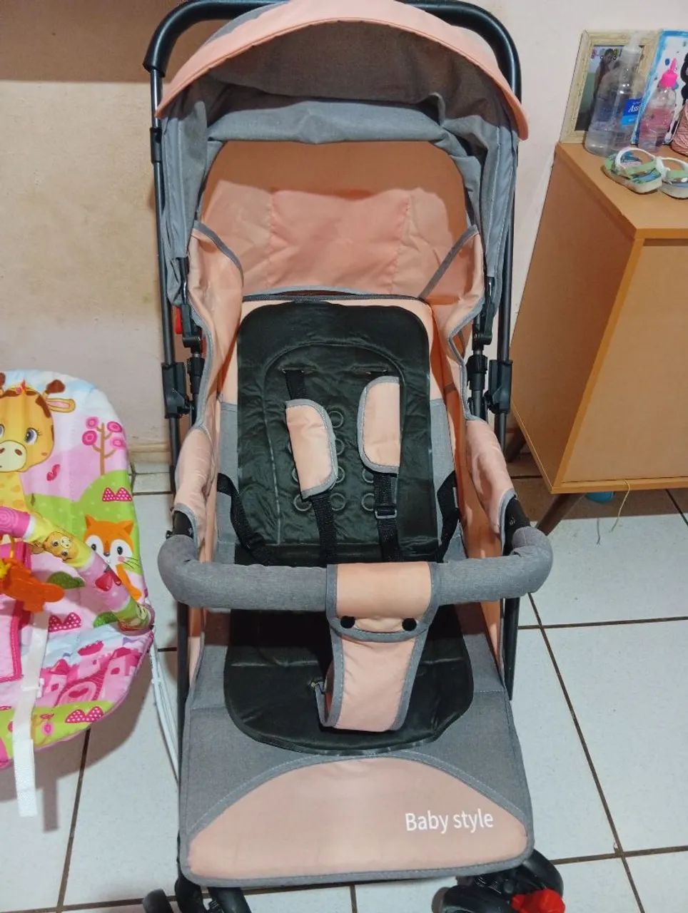 Vendo carrinho e cadeirinha  - Foto 2