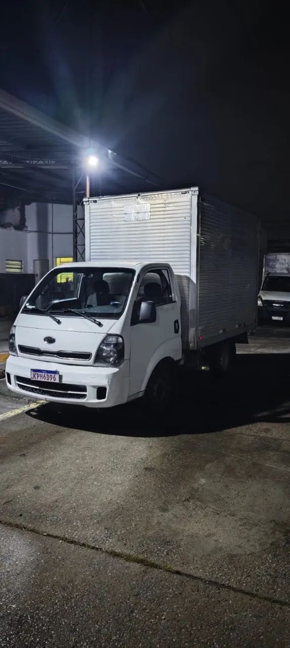 Kia Bongo 2.5 Turbo 2013 Baú - Foto 2