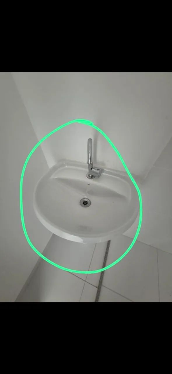 Pias e tanque em execelente estado