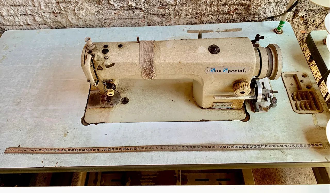 VENDO MÁQUINA RETA - Foto 2