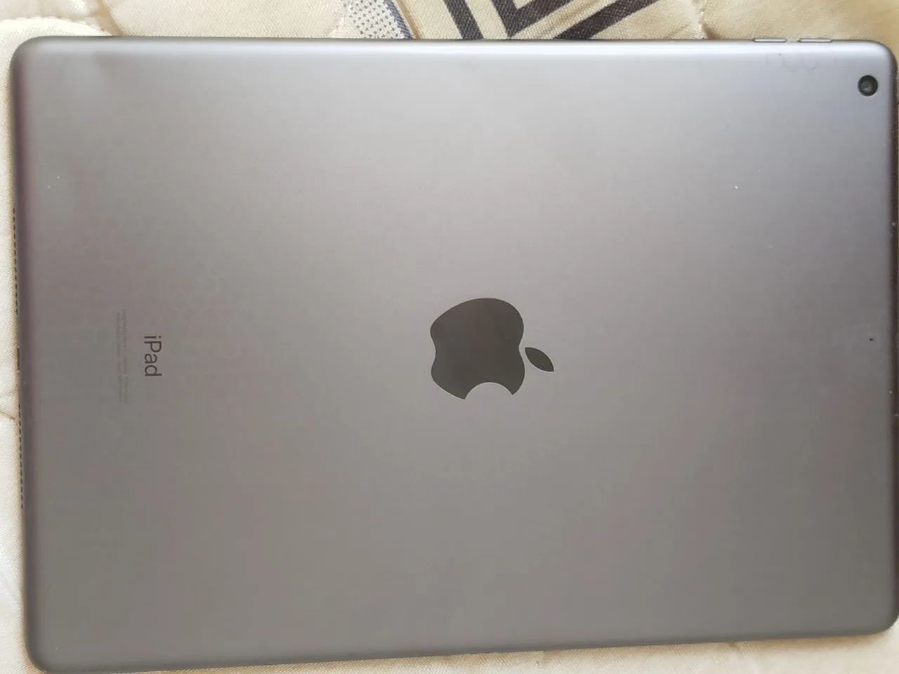 Vendo iPad Geração 9 com carregador e teclado e mouse e capa completo e funcionando  - Foto 2