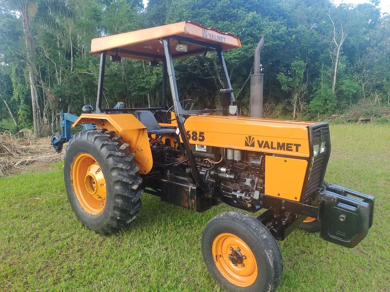 Trator valmet 685 com implementos  - Foto 2