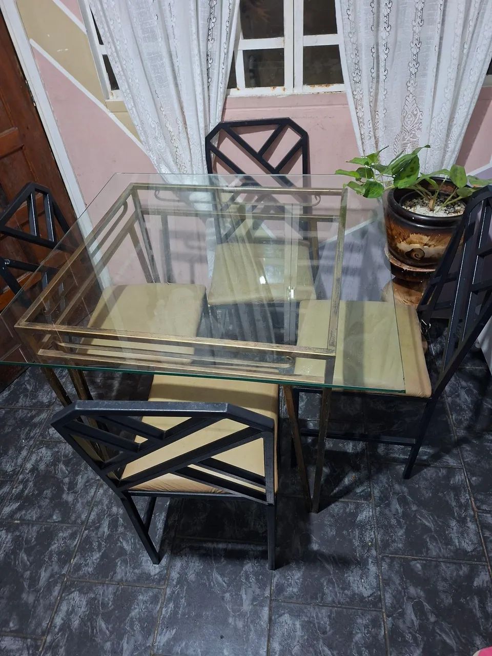 Mesa com cadeira