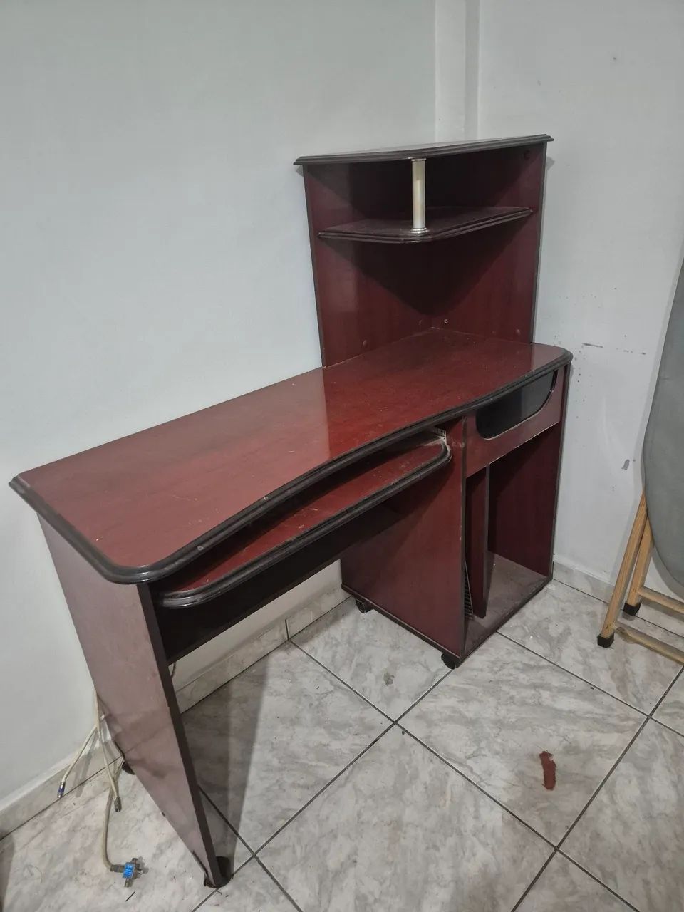 Mesa de Computador - Foto 2