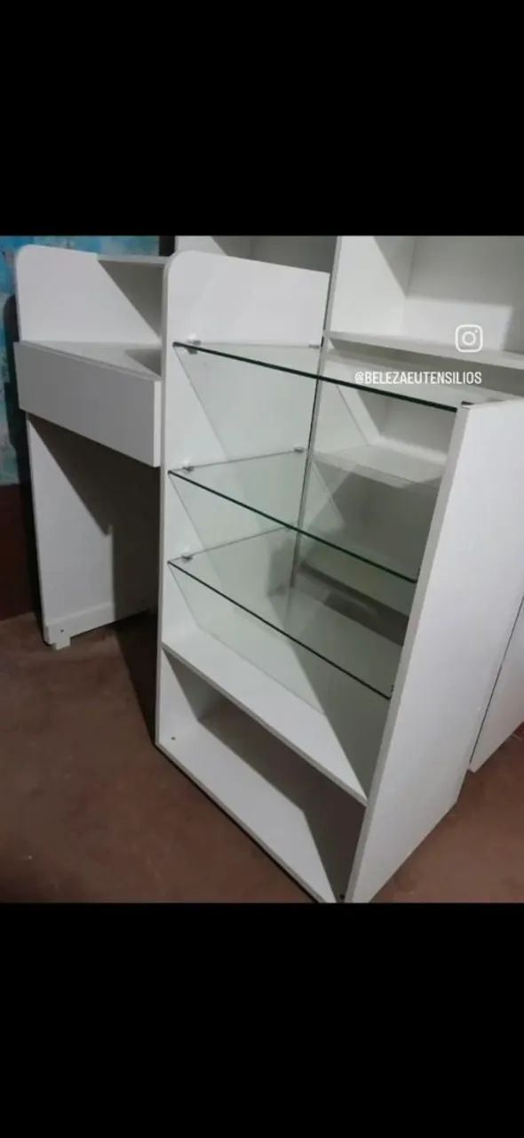 Balcão Caixa Com Prateleiras de Vidro  - Foto 2