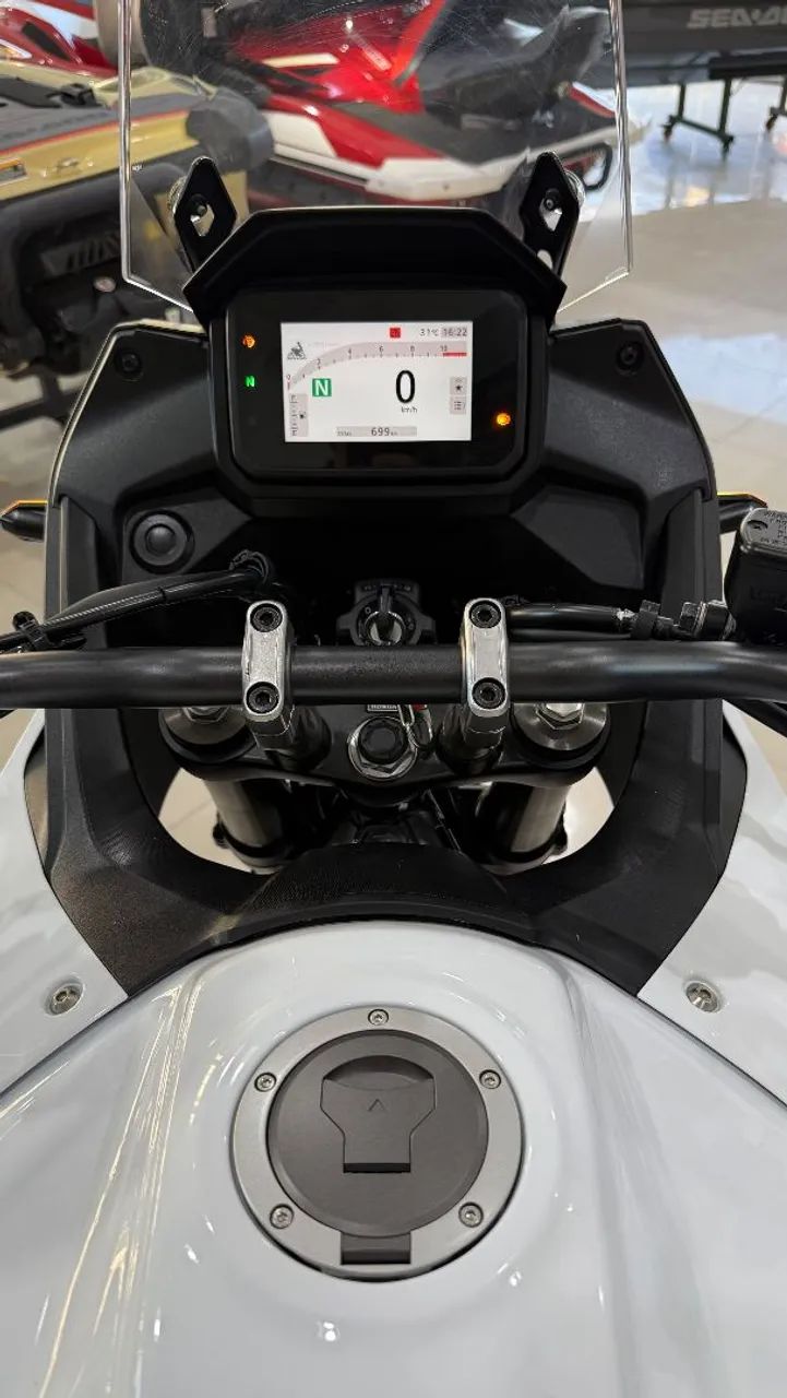 Transalp 750 com Apenas 700 KM  - Foto 4