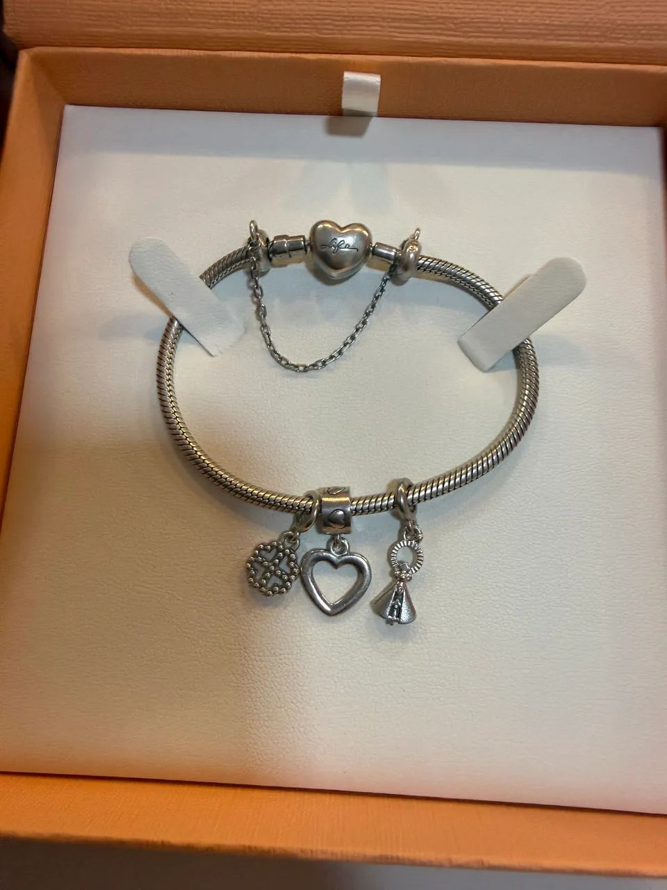 PULSEIRA VIVARA FECHO CORAÇÃO COM BERLOQUES TAM 18 - Foto 3