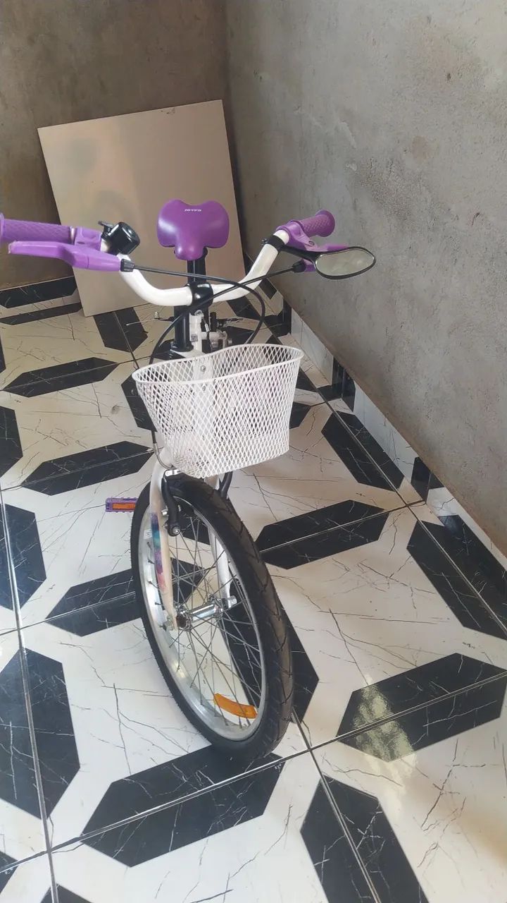 Vendo com urgência uma bicicleta 