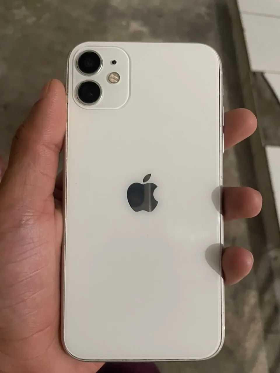 Vendo iPhone 11, preço negociável 