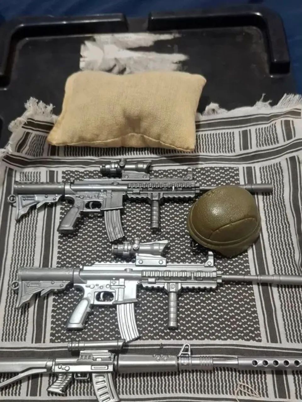 Capacete militar Boneco 1/6