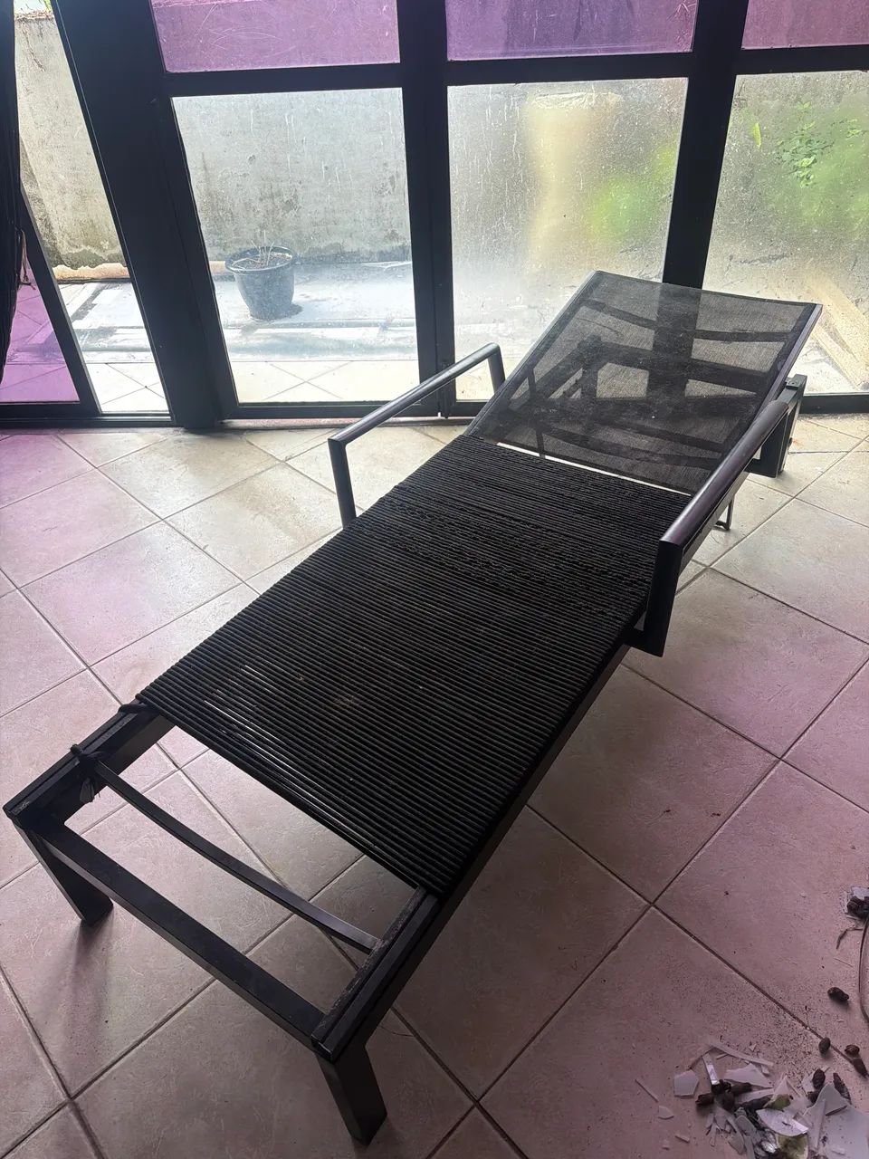 Cadeira espreguiçadeira piscina varanda sacada
