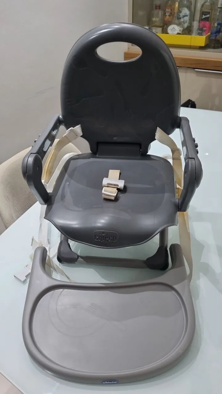 Cadeira de Alimentação Chicco Portátil Pocket Snack Cinza - Foto 2