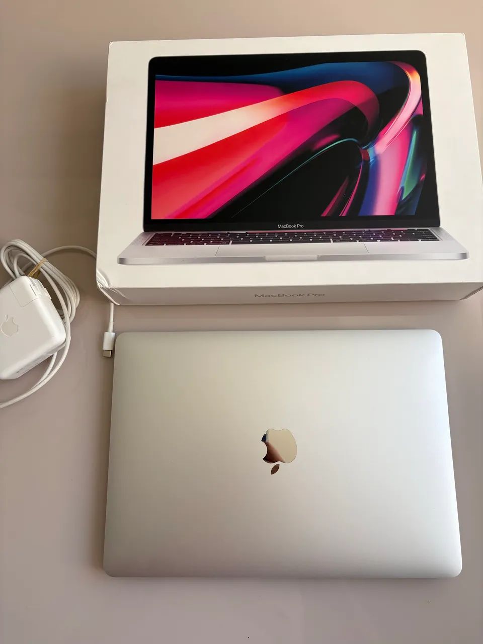MacBook本体 Apple MacBook Pro M1 2020 OTH Produtos - MacBook Pro 2020, MYD92BZ/A, Chip M1, 13.3'', 8GB