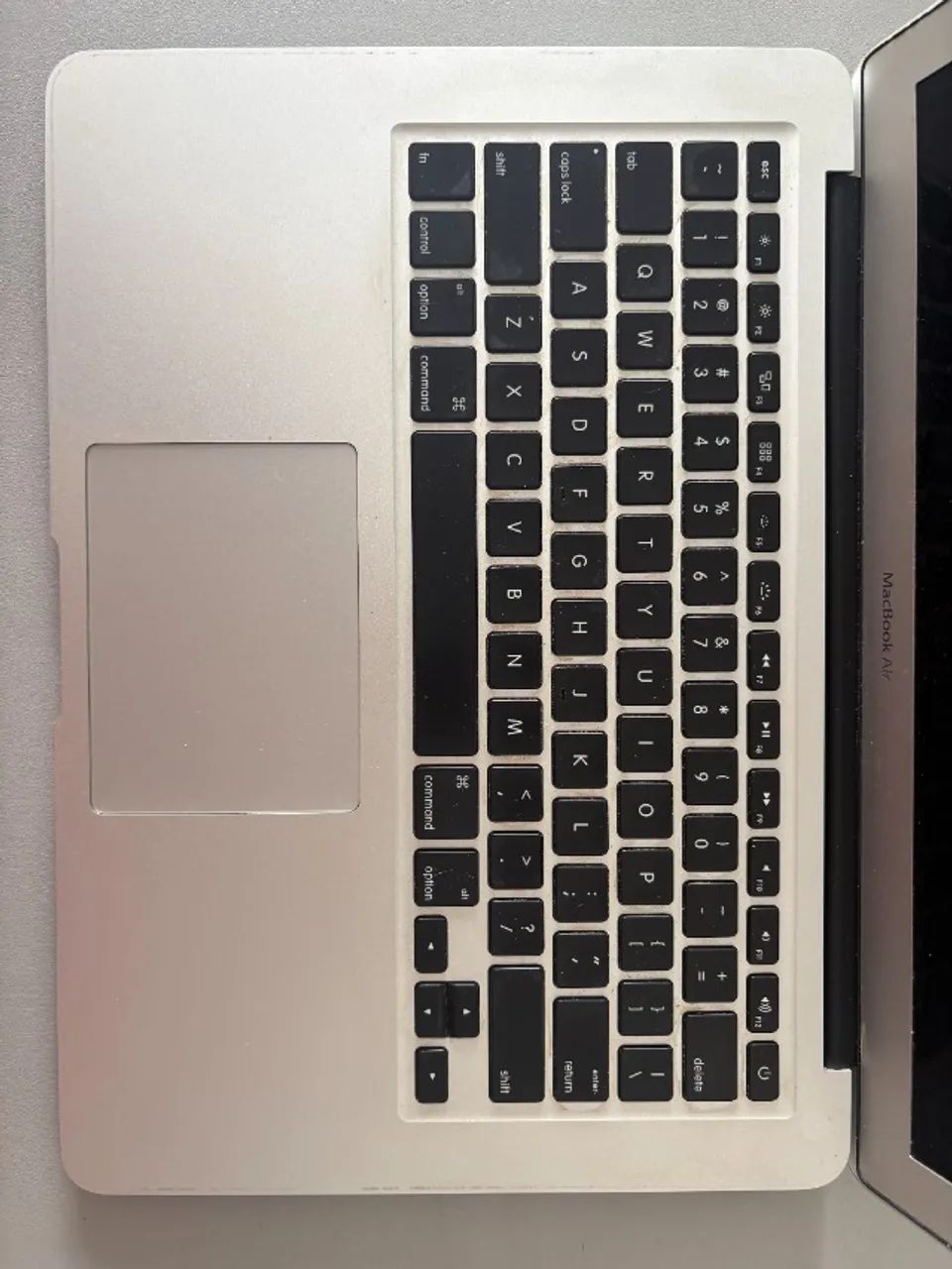 MacBook Air 13インチ Early 2014 Apple MacBook Air 13 (Early 2014) - スペック、テスト、価格