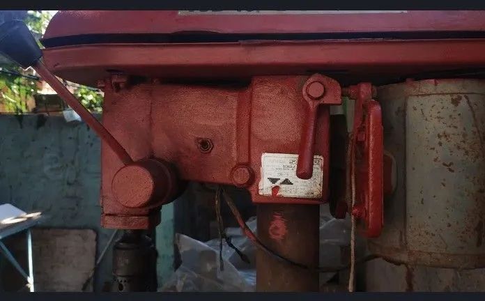 Máquina de furar 1.500