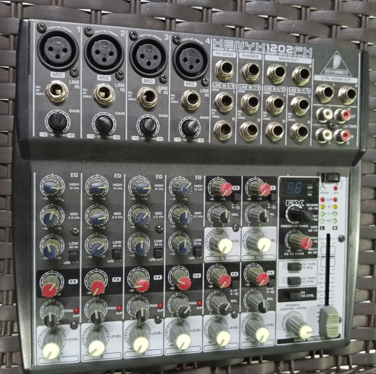 Mesa Beringuer xenyx 1202 fx