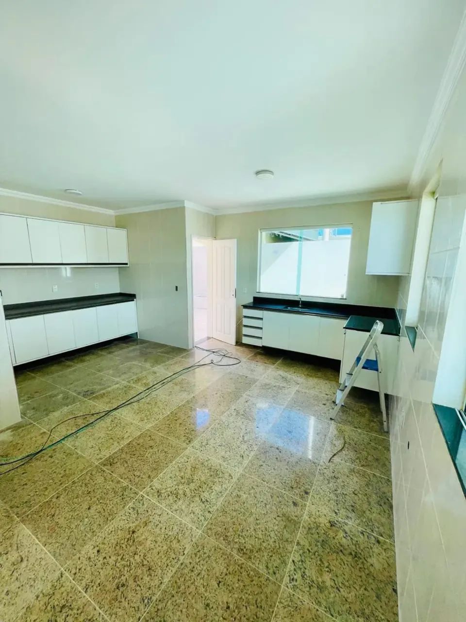 COMPRE, CASA DUPLEX NO RES. PORTO REAL - Foto 5
