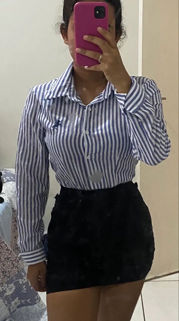 Camiseta listrada azul e branco