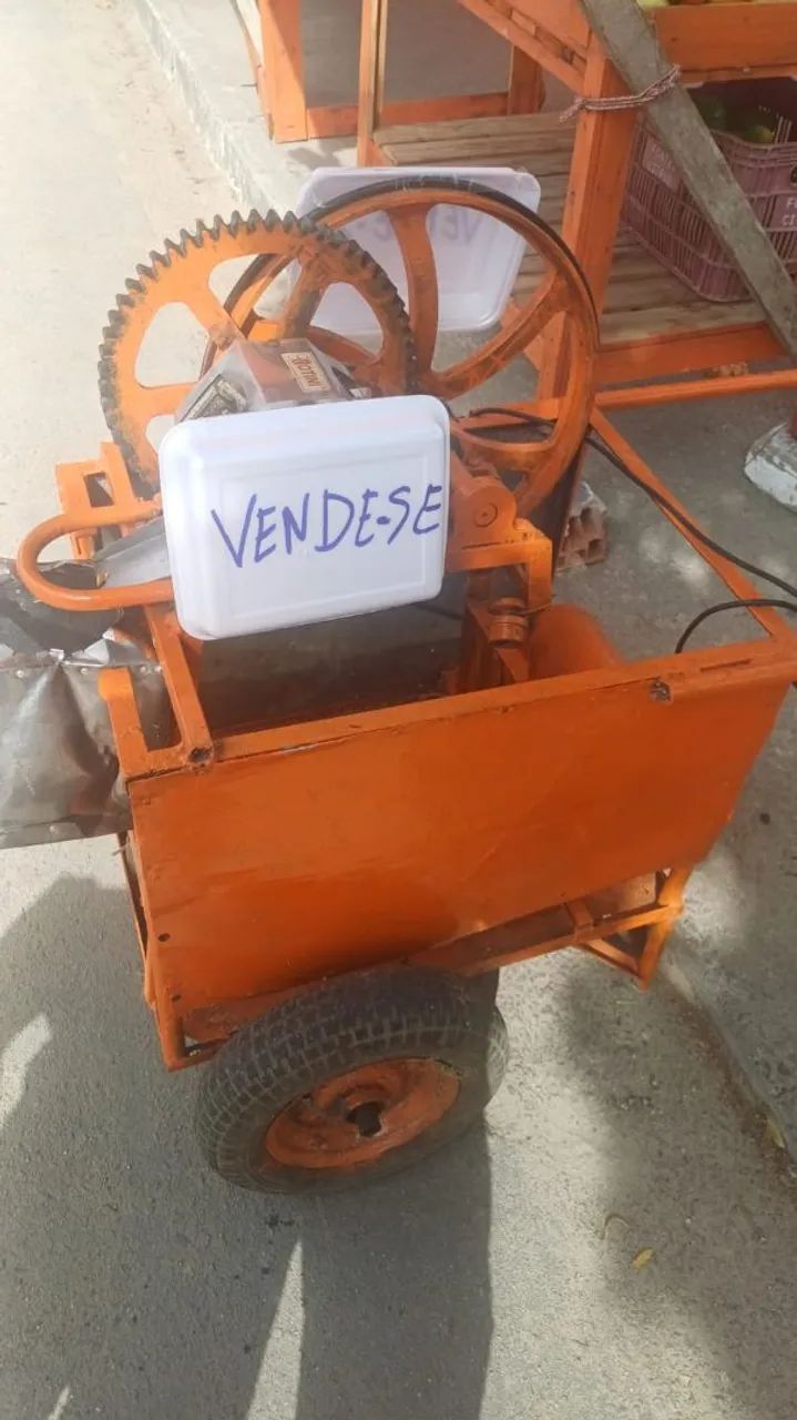 Vendo esse moinho de cana e a estufa 