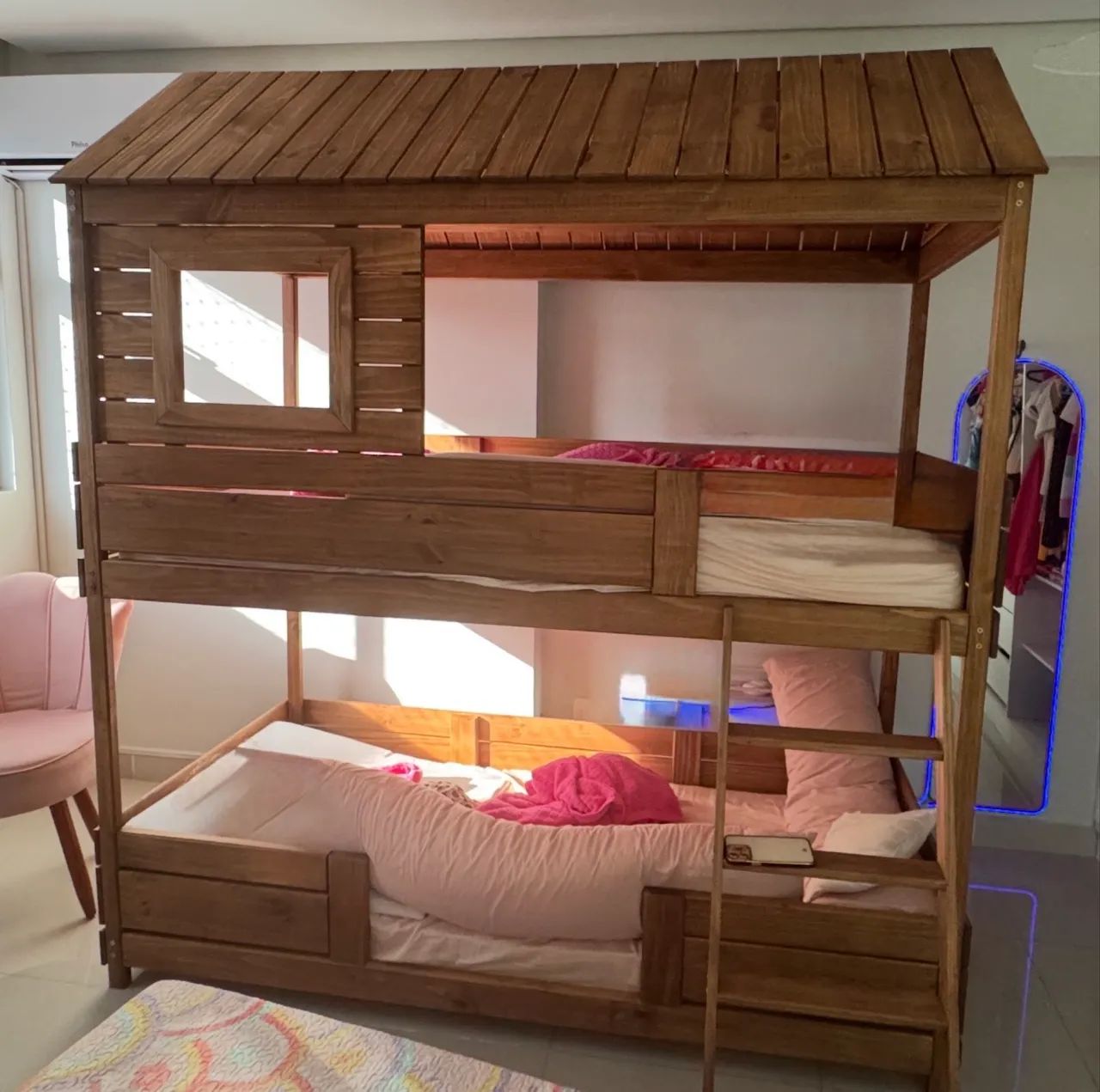 Cama beliche em forma de Casa