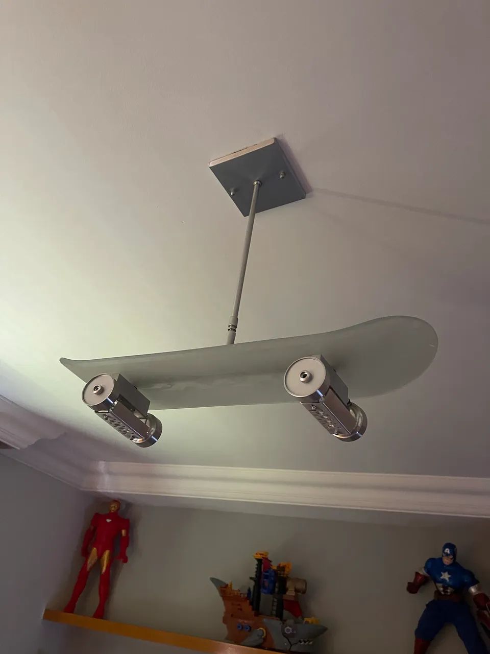 Luminária de Led em formato de Skate - Foto 3