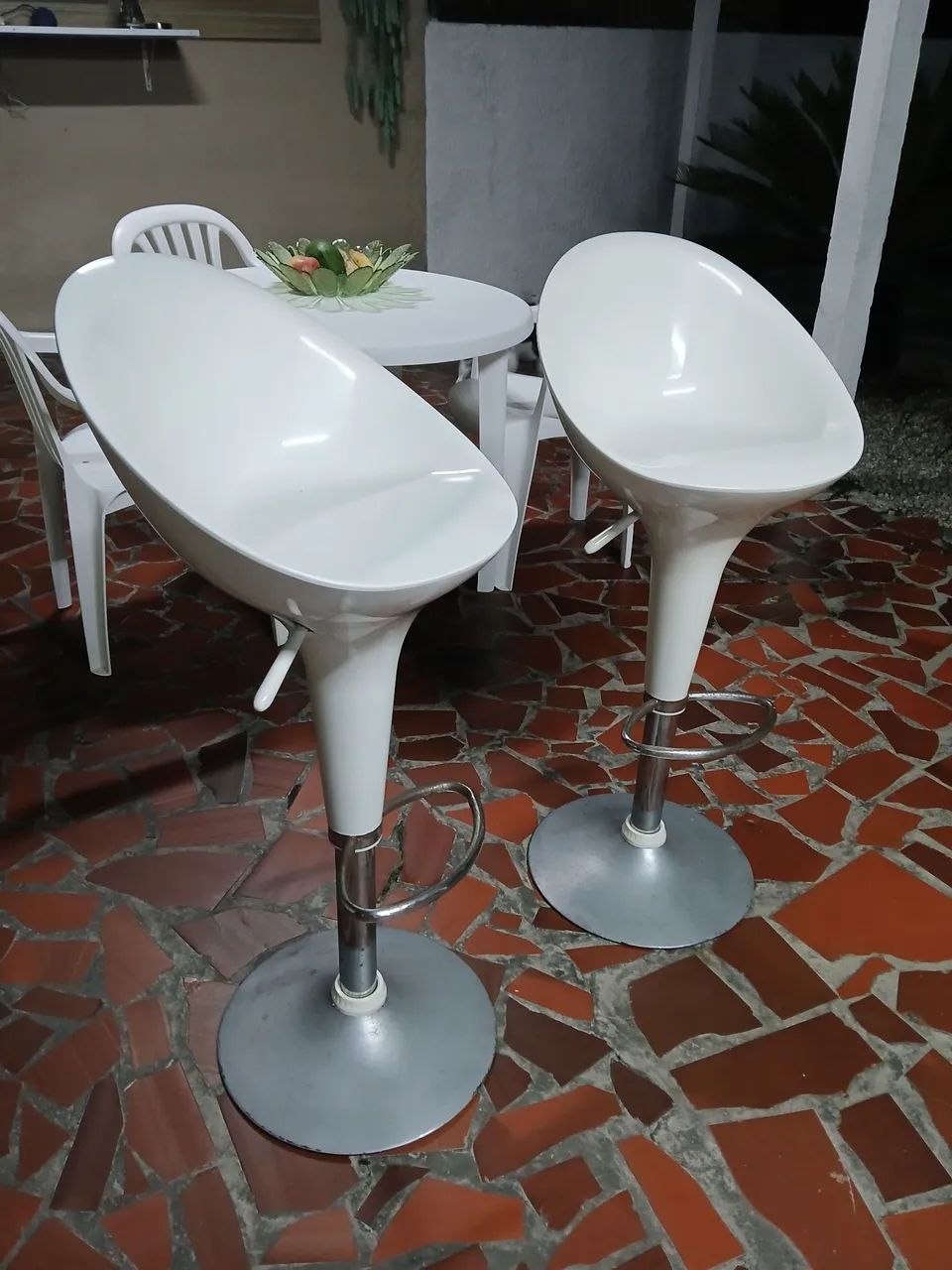 Banqueta alta giratória
