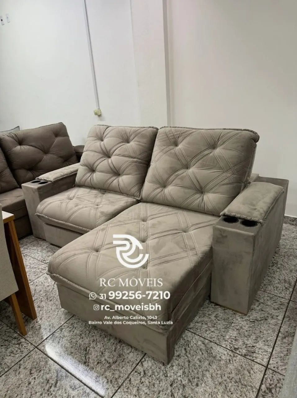 Sofá Retrátil Reclinável Cuiabá com Porta Copos D33 Molas Ensacadas - Foto 4