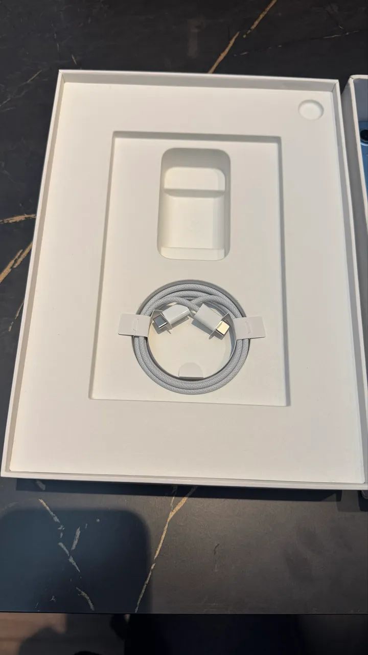 Vendo ou troco iPad 10 impecável  - Foto 2