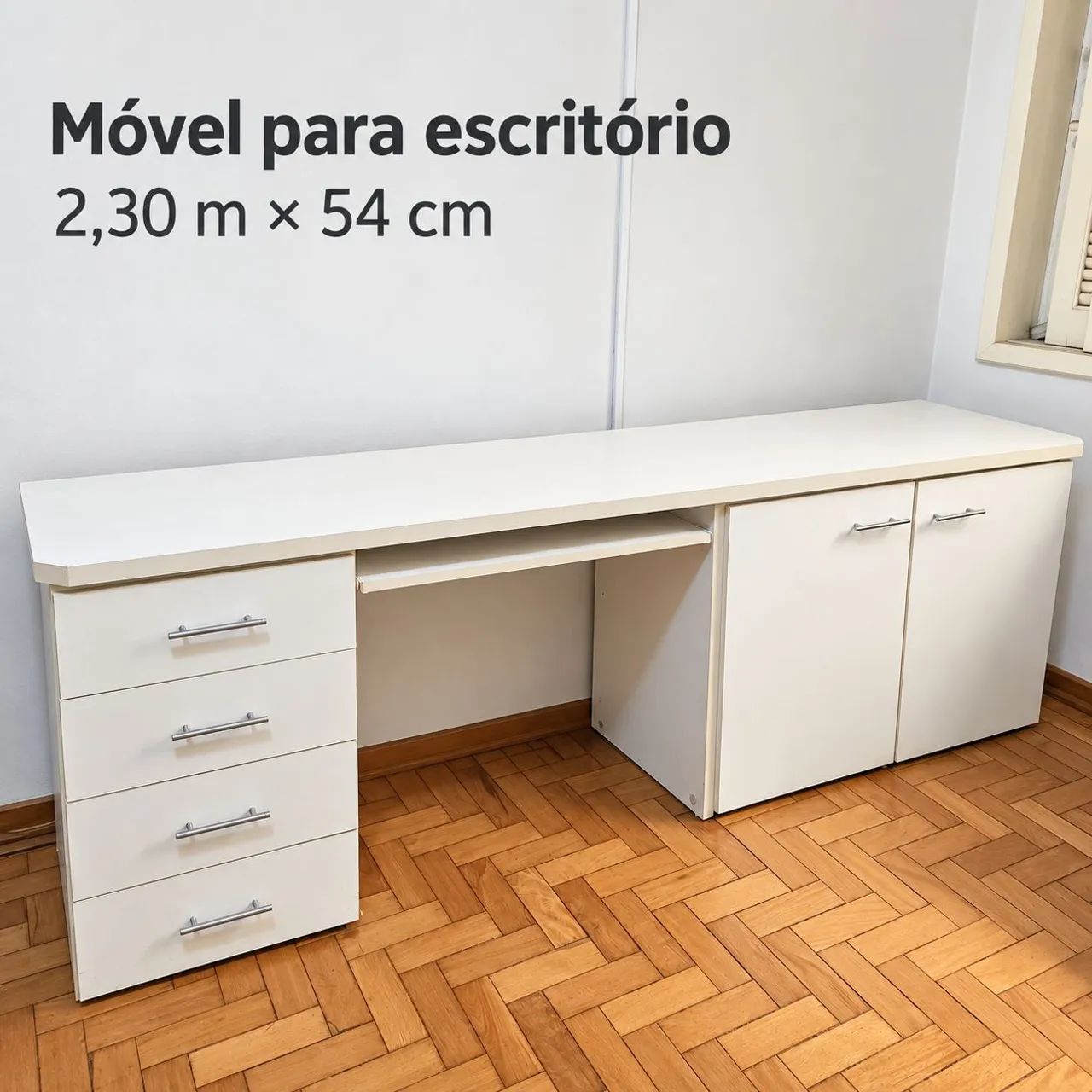 Vendo um movel para escritório com gavetas e armário 