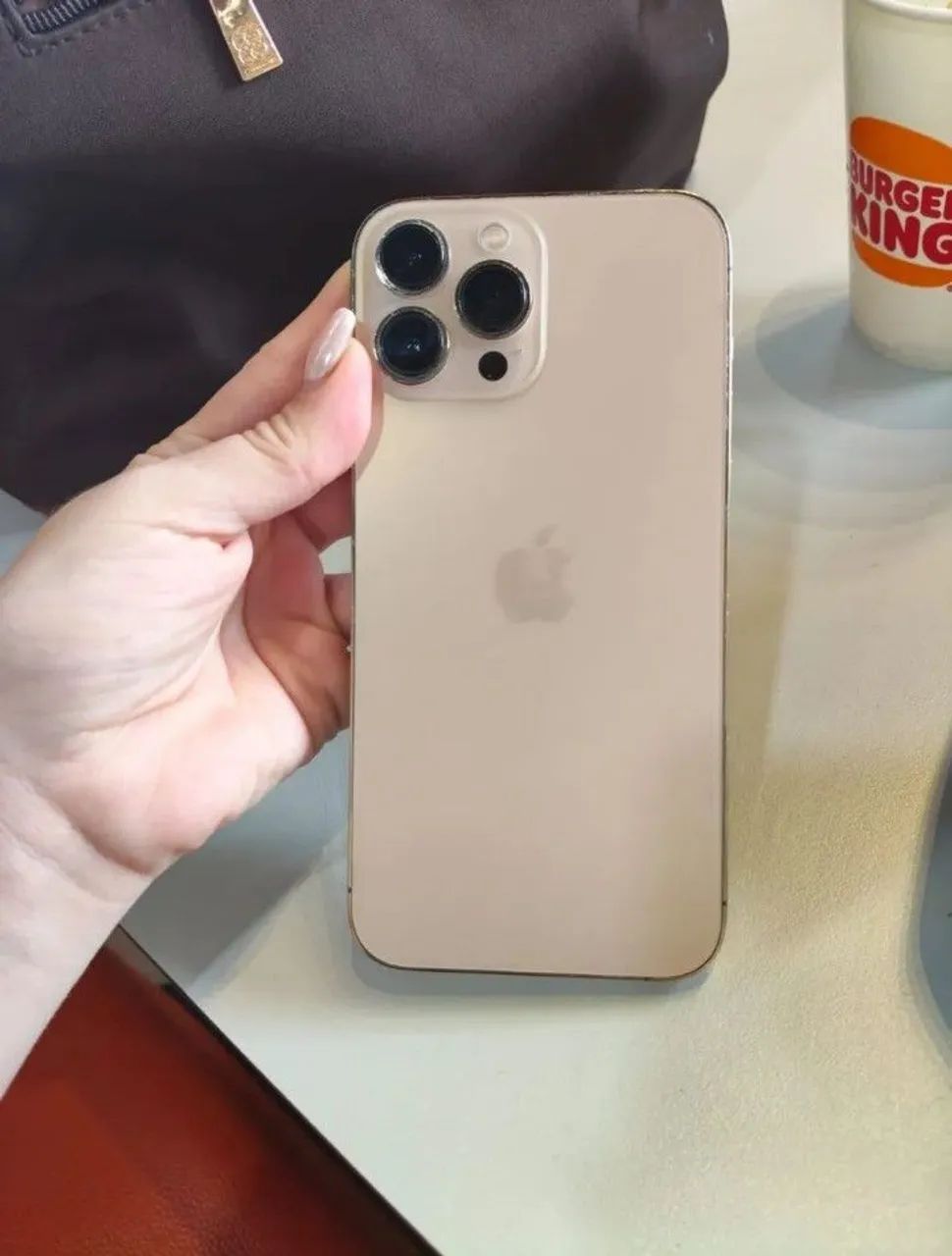 Iphone 13 pro max Gold - Foto 2