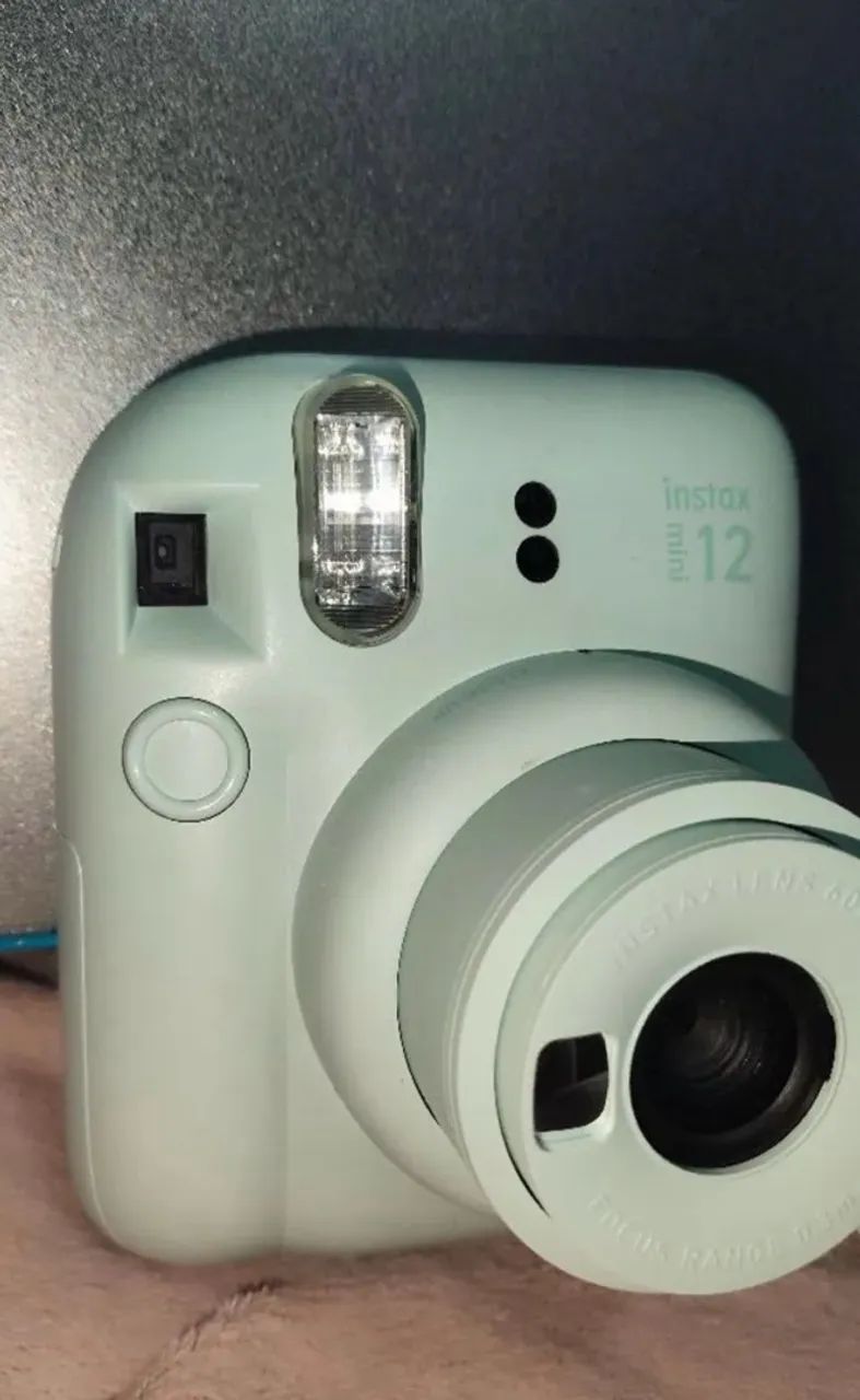 Câmera instax mini 12 (a mais recente) 