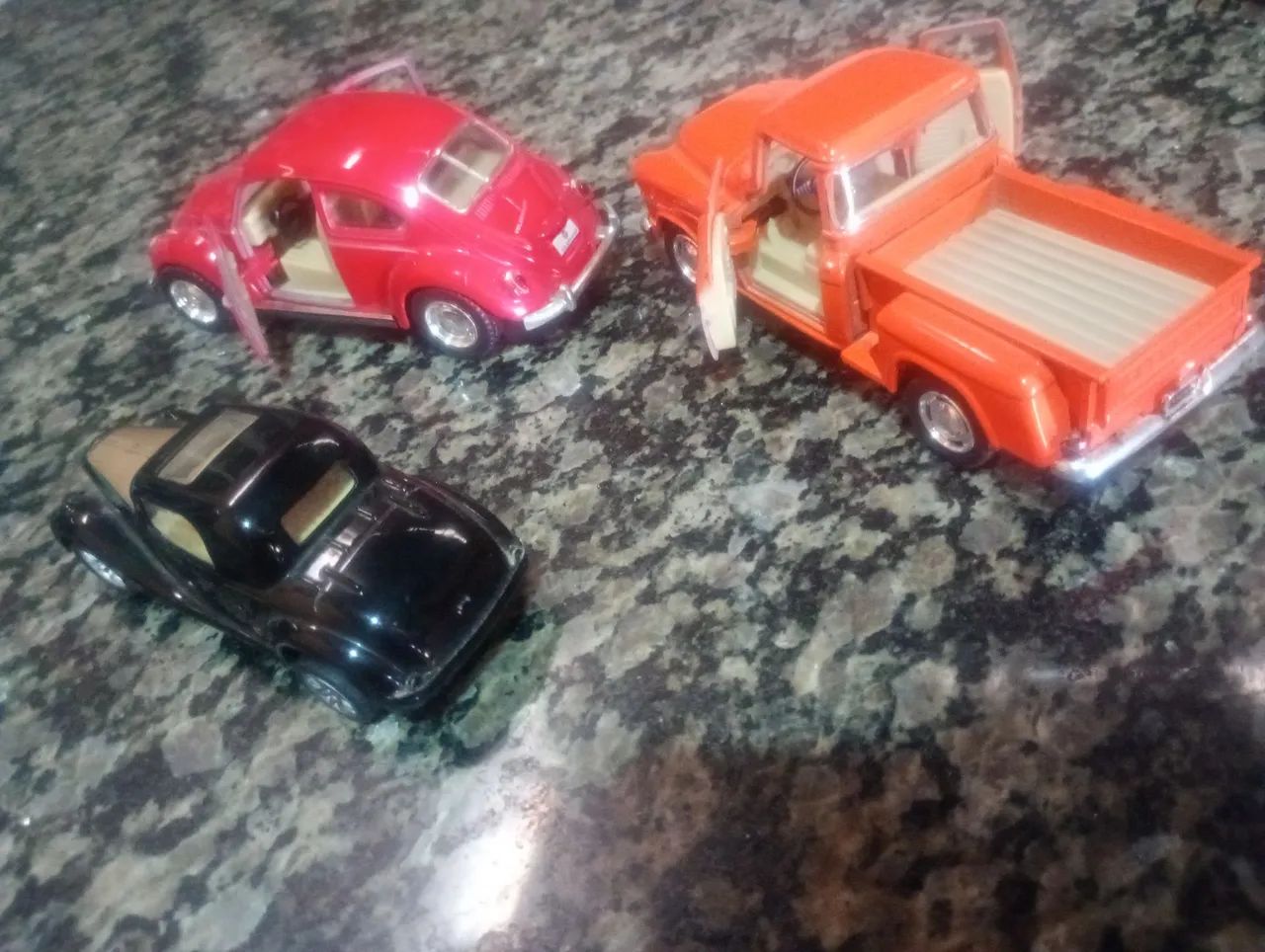 Carrinhos colecionáveis 25$ cada - Foto 2