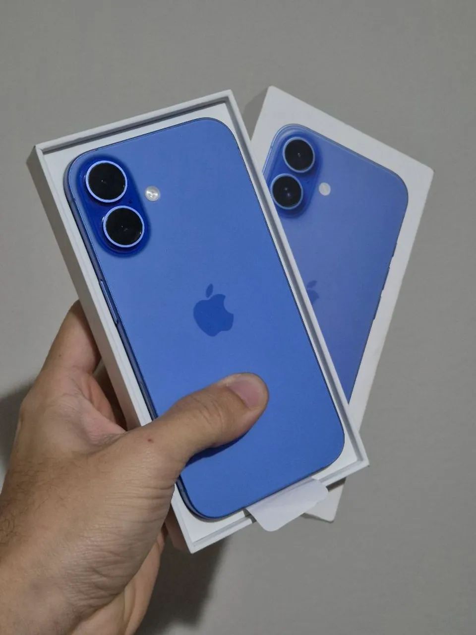 iPhone 16 Azul Ultramarine