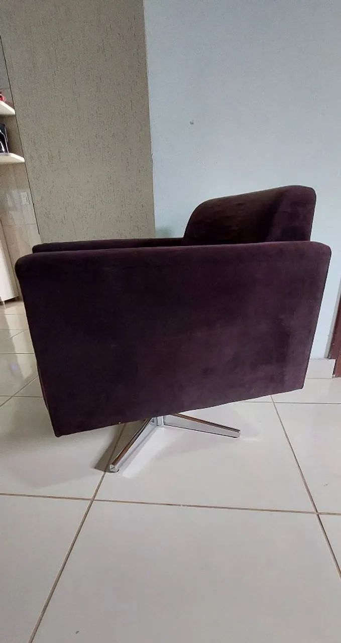 Poltrona de luxo em suede giratória com base square metálica  - Foto 2