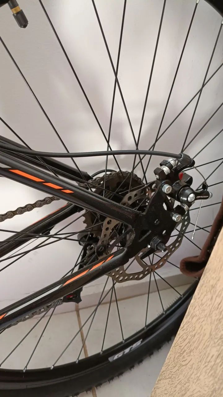 bicicleta aro 29 freio a disco - Nova - Regulada e Pronta pra Rodar !