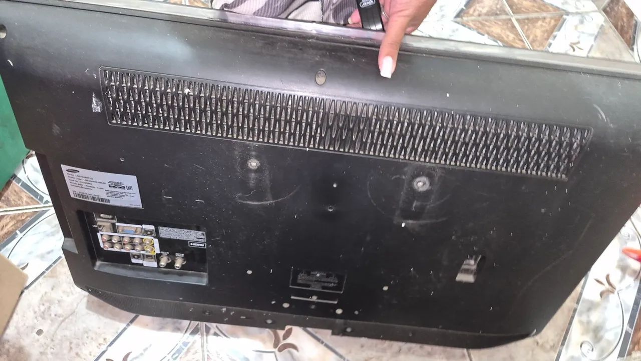 Vende se televisao - Foto 2