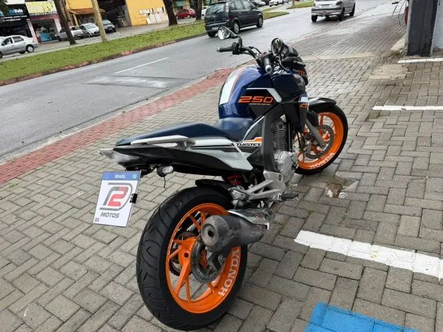 CB 250 TWISTER 2020 - Foto 5