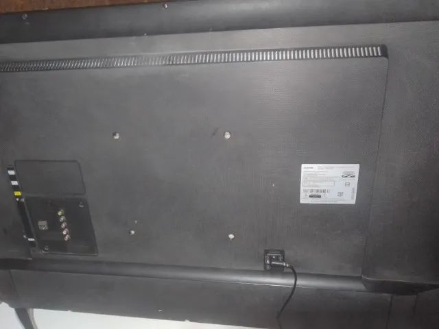 Televisão 48" é Smart P/ RETIRADA DE PEÇAS COM O CONTROLE - Foto 4
