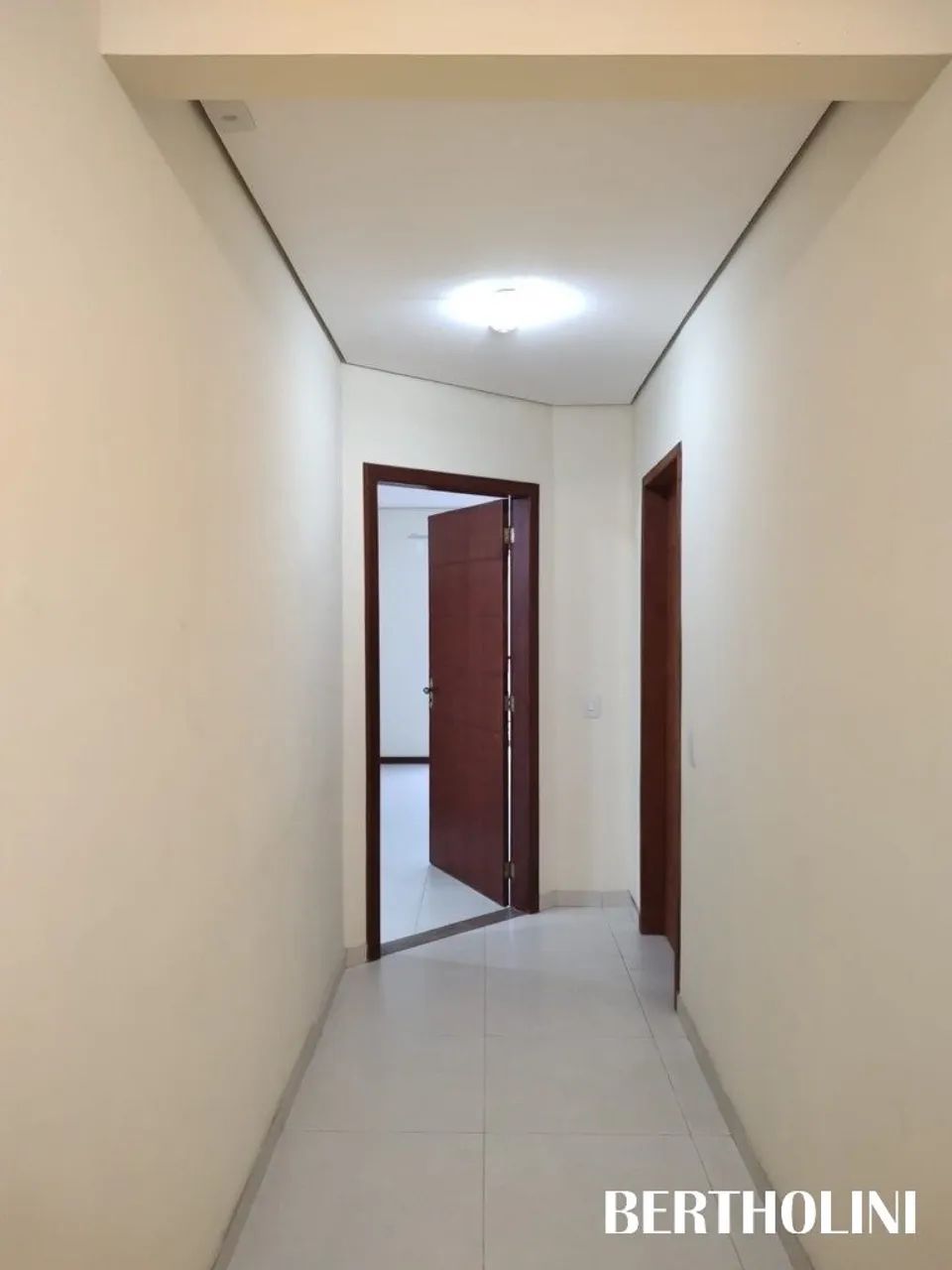 Excelente apartamento com 2 quartos, no Centro de Penedo/RJ. - Foto 4