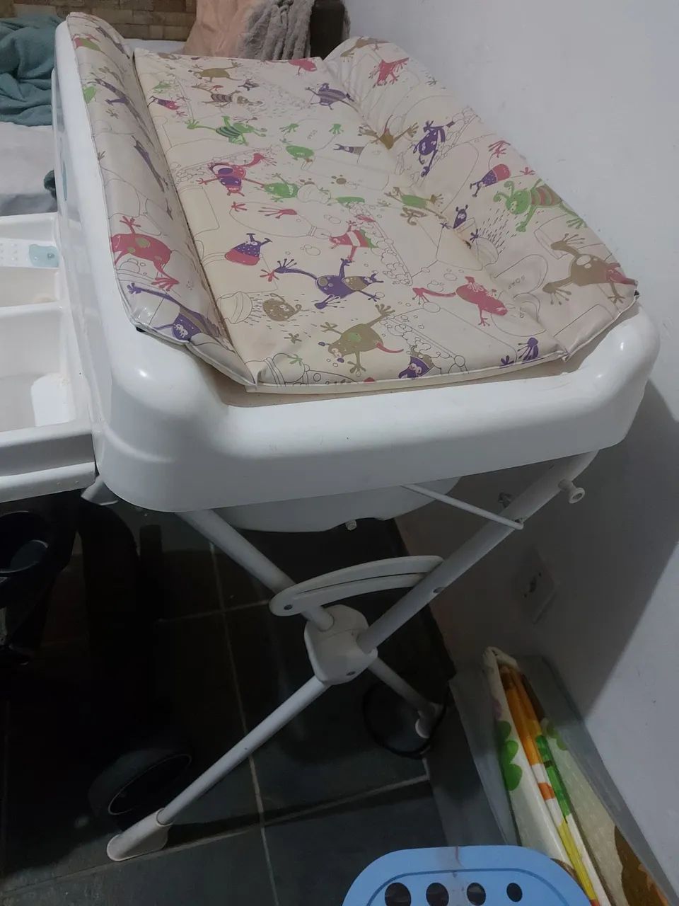 Banheira de bebê com trocador
