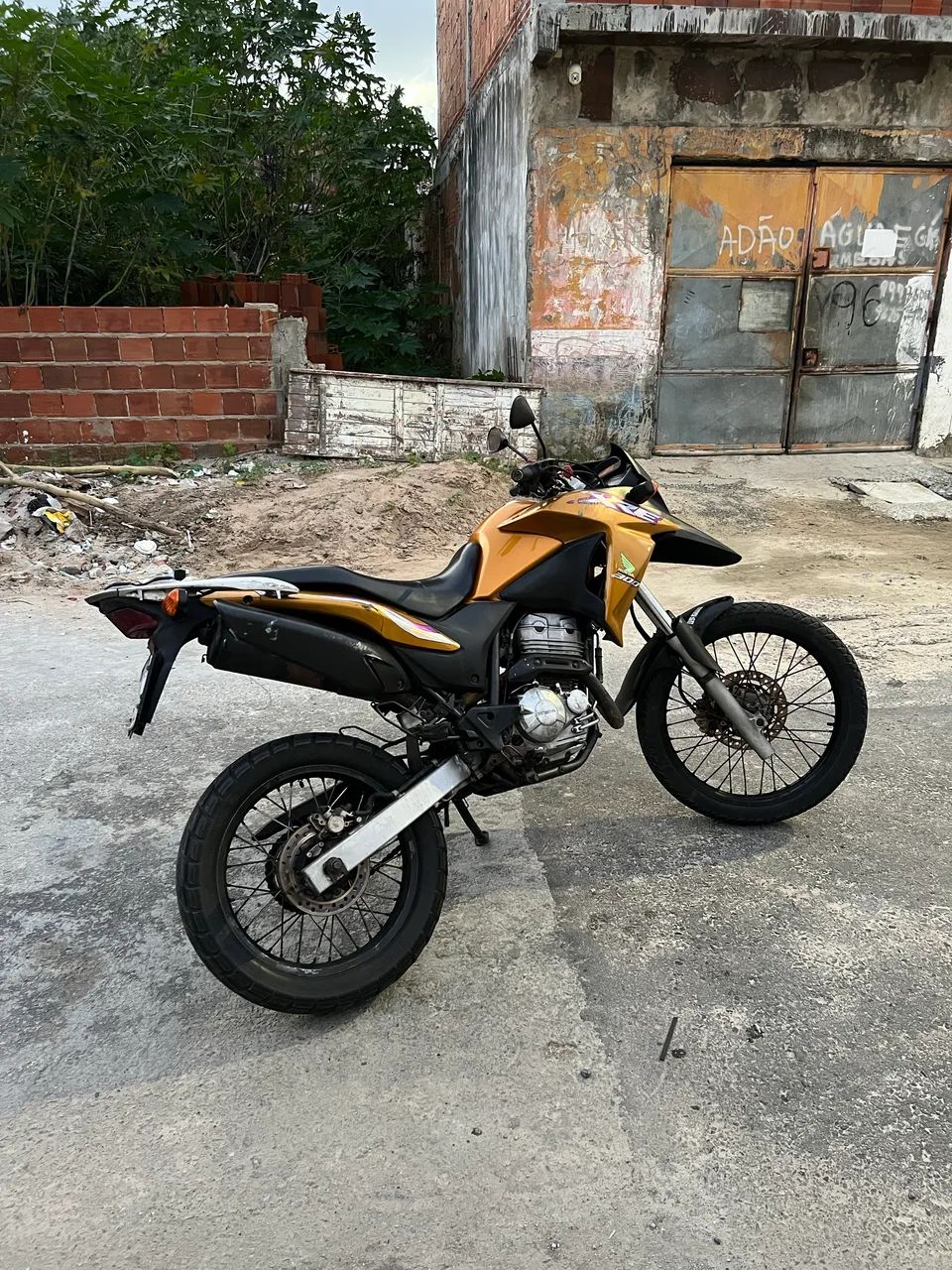 Vendo xre 