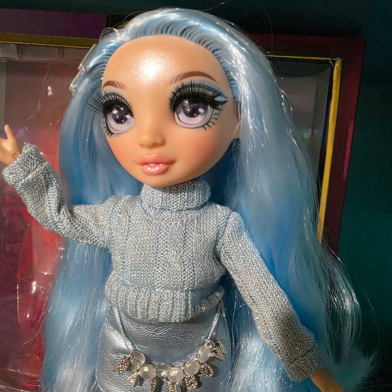 Boneca Gabriella Icely Rainbow High completa com caixa - Foto 2