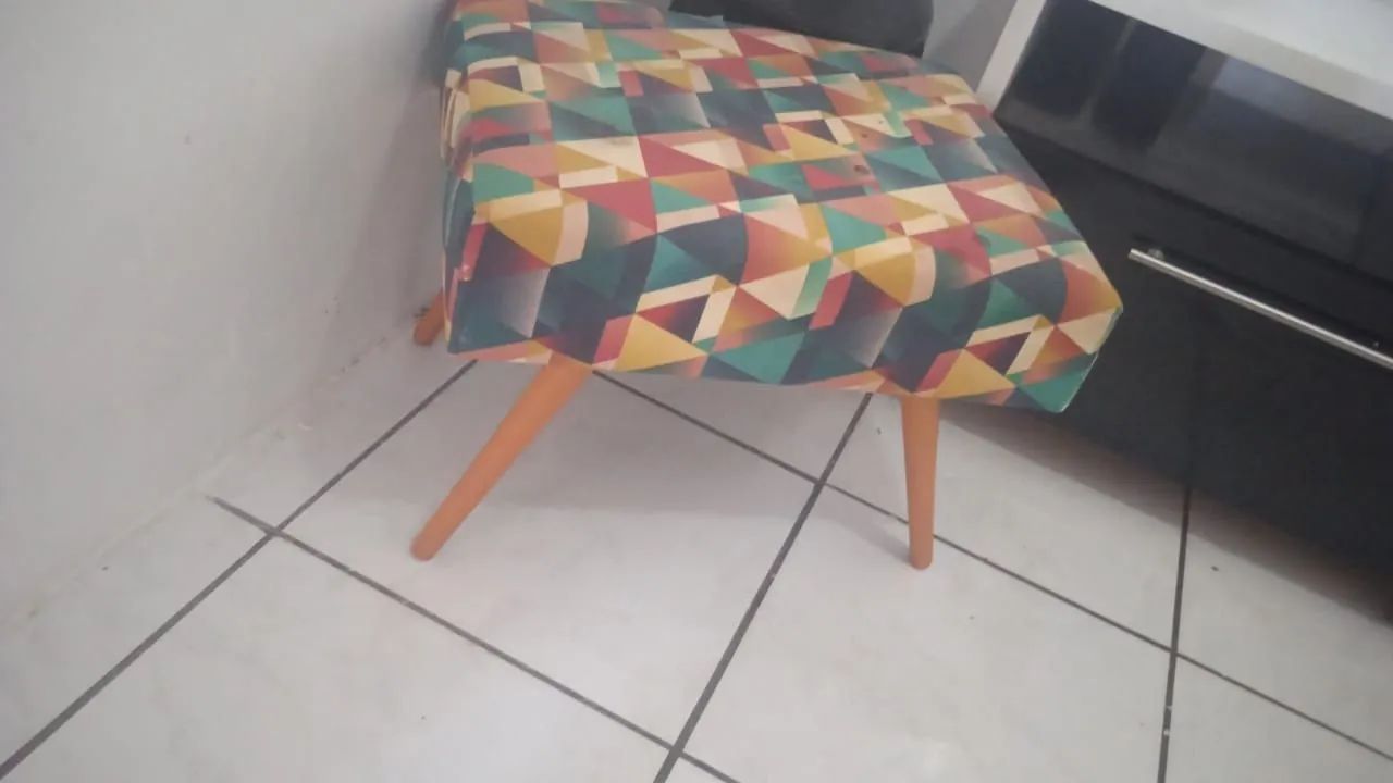 Duas Banquetas pé palito - Foto 3